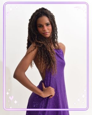 teen THAYS SOARES