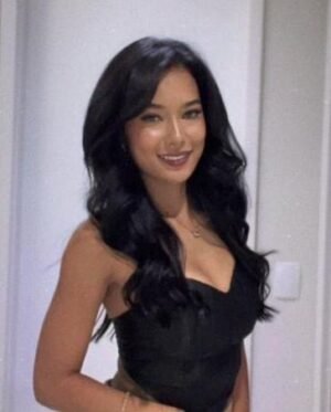Isabella Sato (CLIQUE NA FOTO PARA VOTAR)