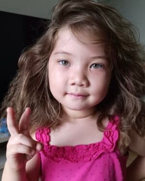 Yuuki Himi (kids)  (CLIQUE NA FOTO PARA VOTAR)